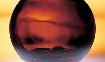 青島玻璃制品廠：廢舊玻璃制品回收率低，只能變垃圾